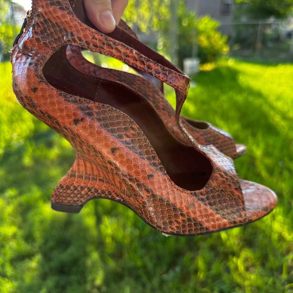 Leon Max  Avow women Snakeskin  sandals